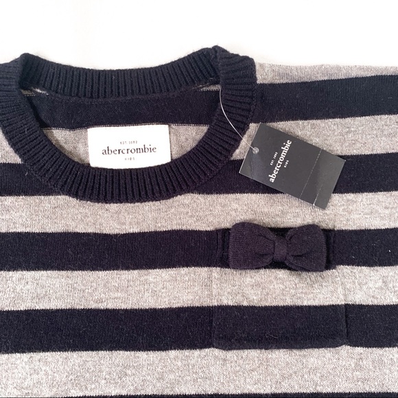 Abercrombie gray/navy striped bow pocket sweater - Picture 2 of 5